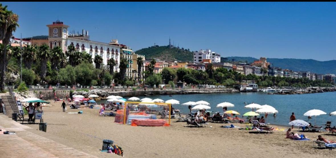 Salerno Mare E Luci Διαμέρισμα Εξωτερικό φωτογραφία